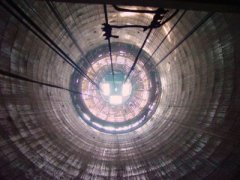  烟囱贴玻璃砖防腐_烟囱内壁玻璃钢衬里防腐